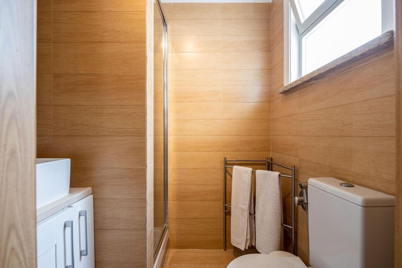 Lapa 3Bdr Duplex W/ Balcony By Lovelystay Lisboa Ngoại thất bức ảnh